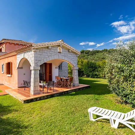 Vecchio Stazzo سان تيودورو